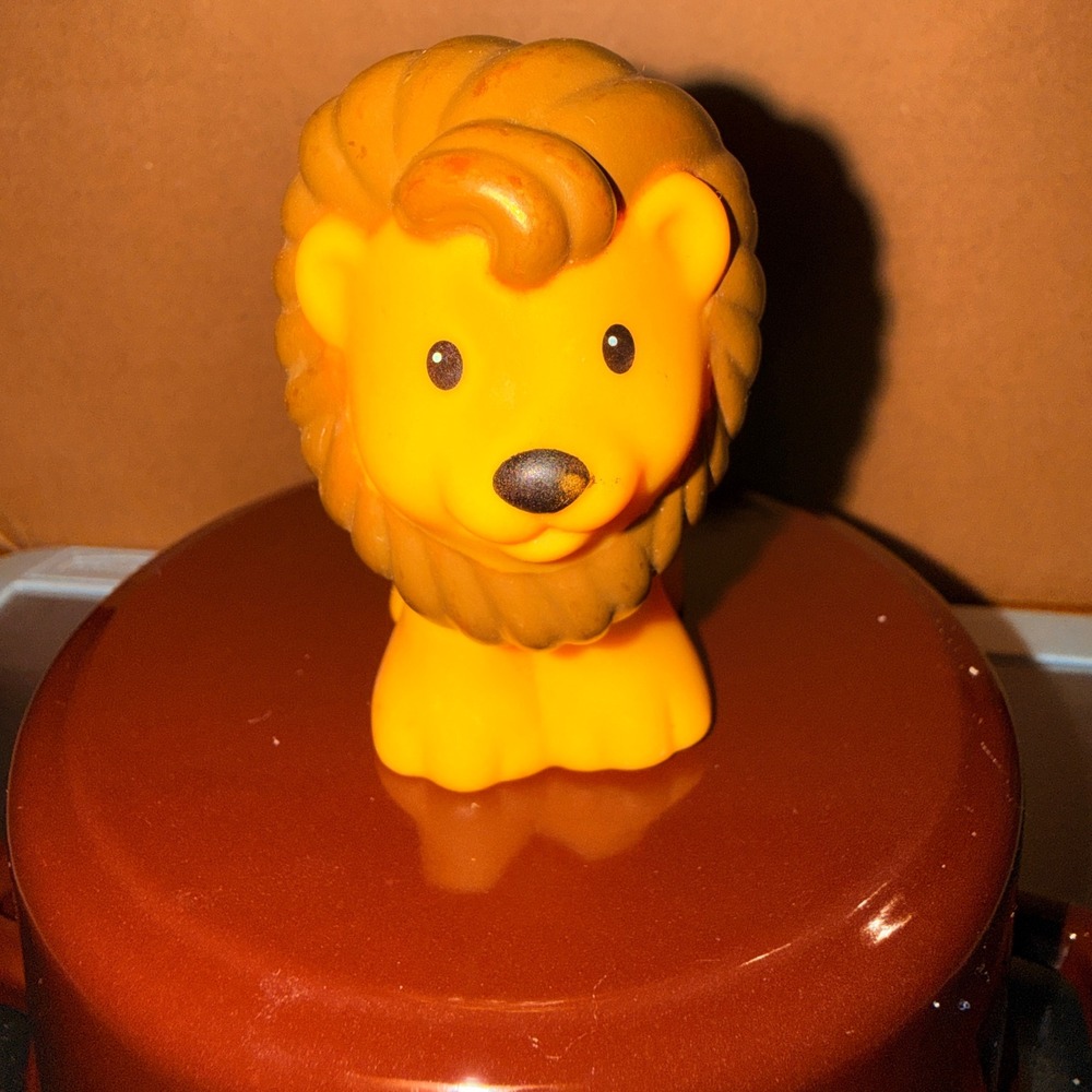 Fisher-Price Little People Lion Toy Kids OS Yellow Good 2007 Zoo Safari